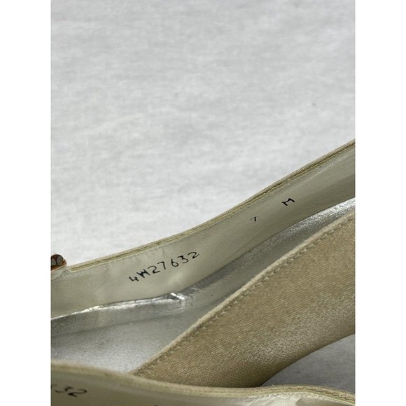Women's Stuart Wietzman Cream Heels Size 7 - Picture 8 of 8